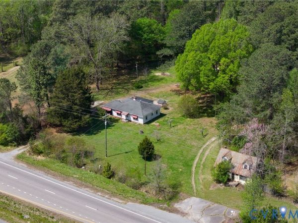 9523.9527 Southampton Parkway , Drewryville, VA 23844