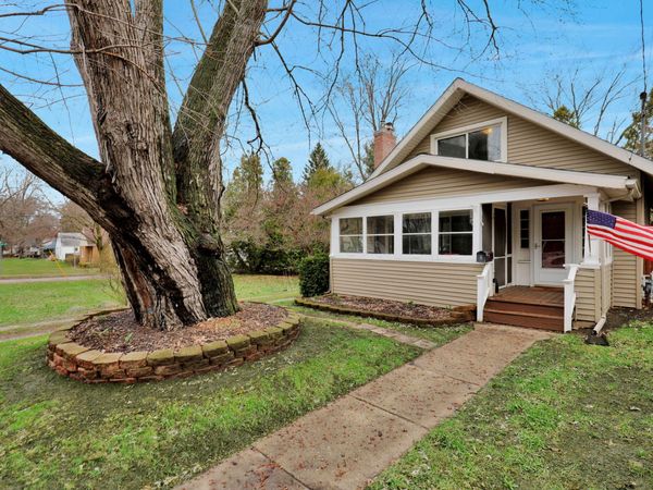 609 S Park Boulevard, Lansing, MI 48910