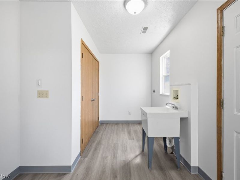 127 Blackburn Street, Campbell, OH 44405 Photo 21