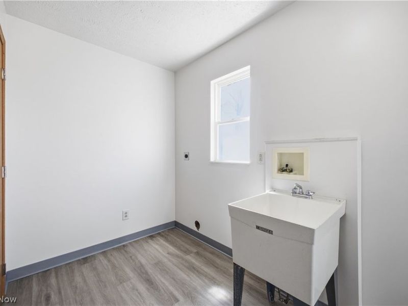 127 Blackburn Street, Campbell, OH 44405 Photo 22