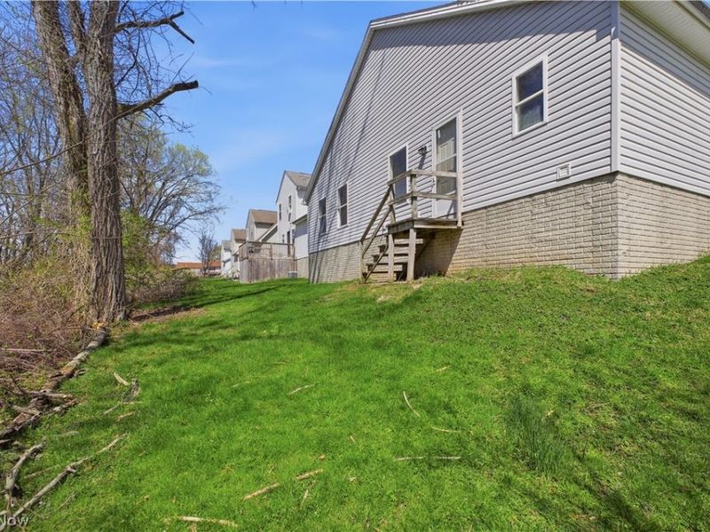 127 Blackburn Street, Campbell, OH 44405 Photo 24