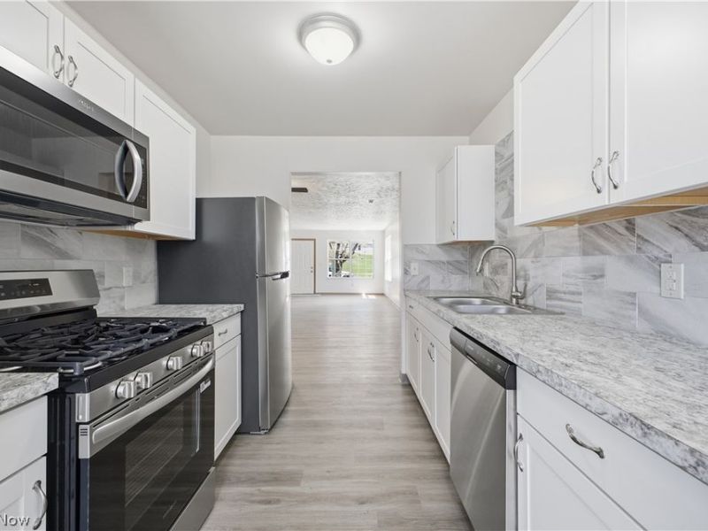 127 Blackburn Street, Campbell, OH 44405 Photo 7