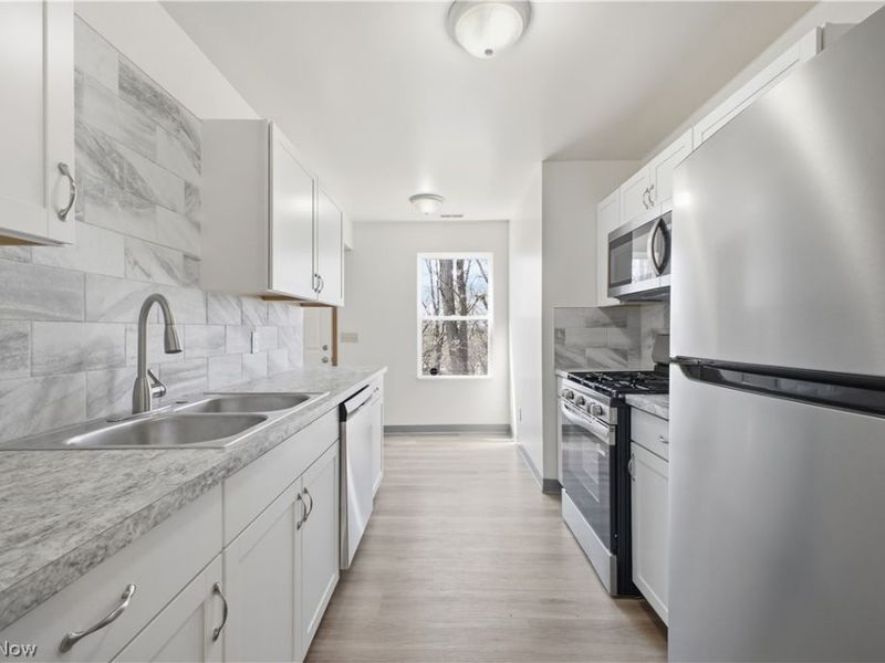 127 Blackburn Street, Campbell, OH 44405 Photo 9