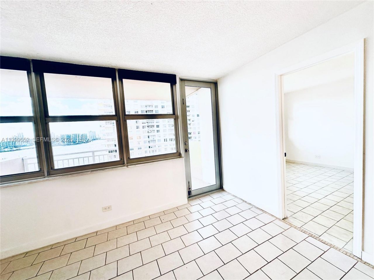 250 174th St, Unit 1212, Sunny Isles Beach, FL 33160 Photo