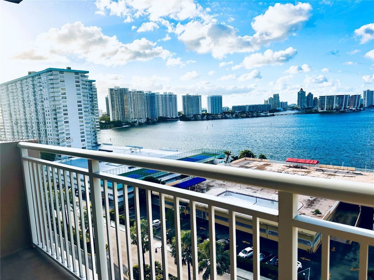 250 174th St, Unit 1212, Sunny Isles Beach, FL 33160 Photo