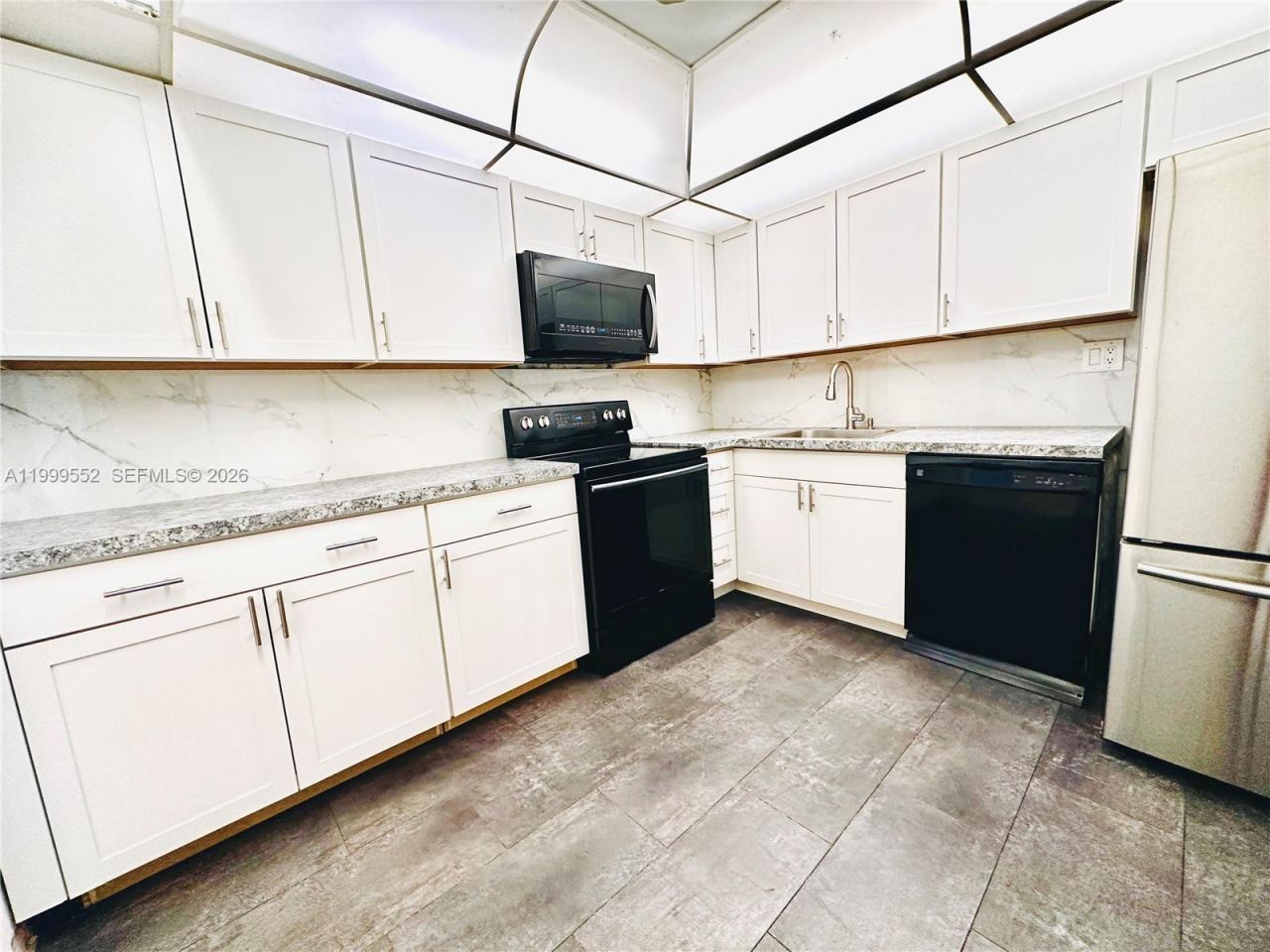 250 174th St, Unit 1212, Sunny Isles Beach, FL 33160 Photo