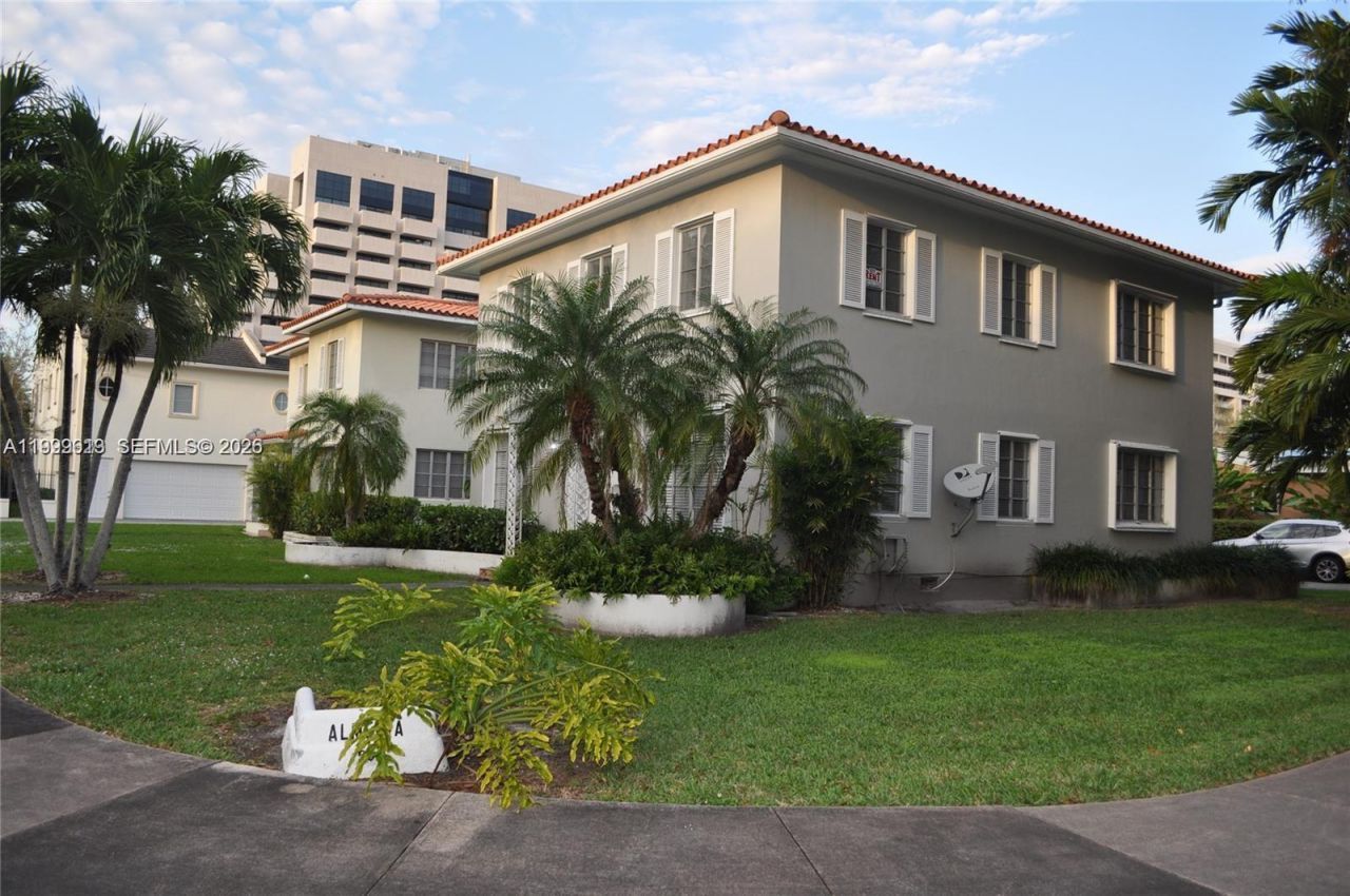2617 Segovia St, Unit 1, Coral Gables, FL 33134 Photo
