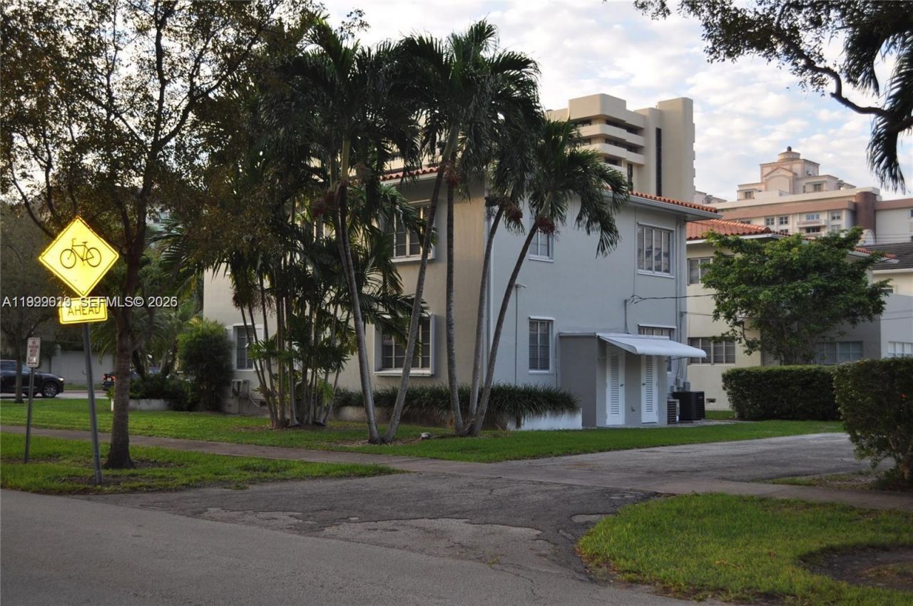 2617 Segovia St, Unit 1, Coral Gables, FL 33134 Photo