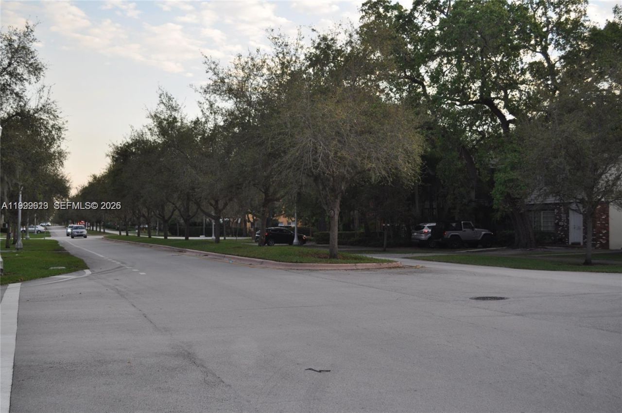 2617 Segovia St, Unit 1, Coral Gables, FL 33134 Photo