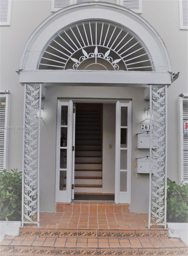 2617 Segovia St, Unit 1, Coral Gables, FL 33134 Photo