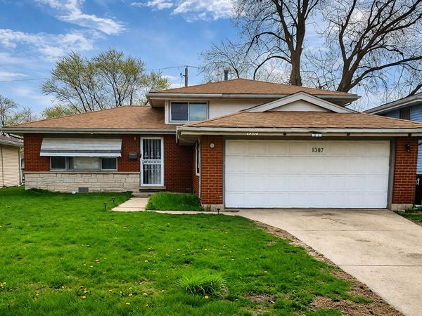 1307 Prince Drive , South Holland, IL 60473