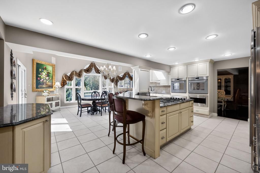 521 Kings Drive, Cherry Hill, NJ 08003 Main Photo