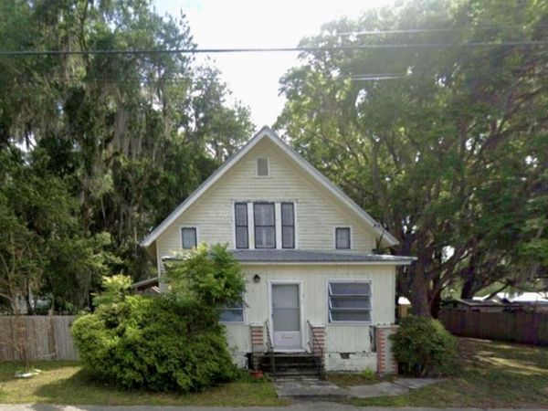 216 N SUMMIT Street, Crescent City, FL 32112