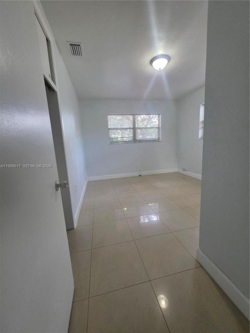 2832 SW 37th Ave, Unit 2834, Miami, FL 33133 Photo