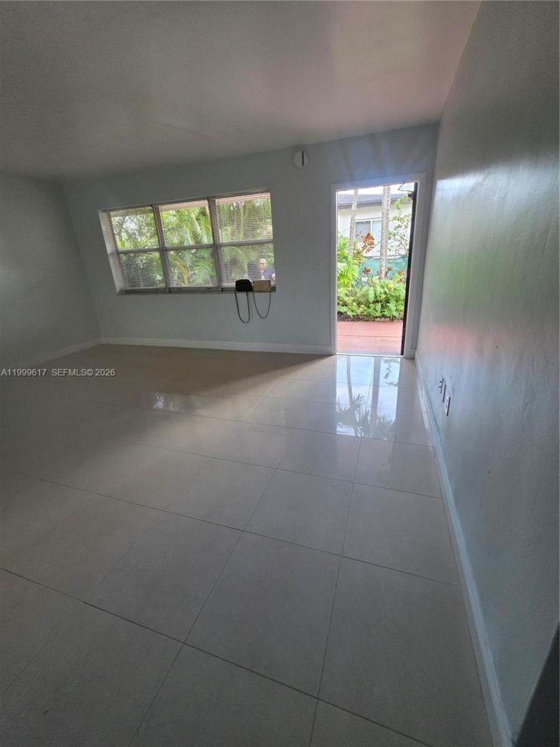 2832 SW 37th Ave, Unit 2834, Miami, FL 33133 Photo