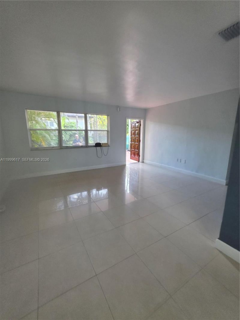 2832 SW 37th Ave, Unit 2834, Miami, FL 33133 Photo