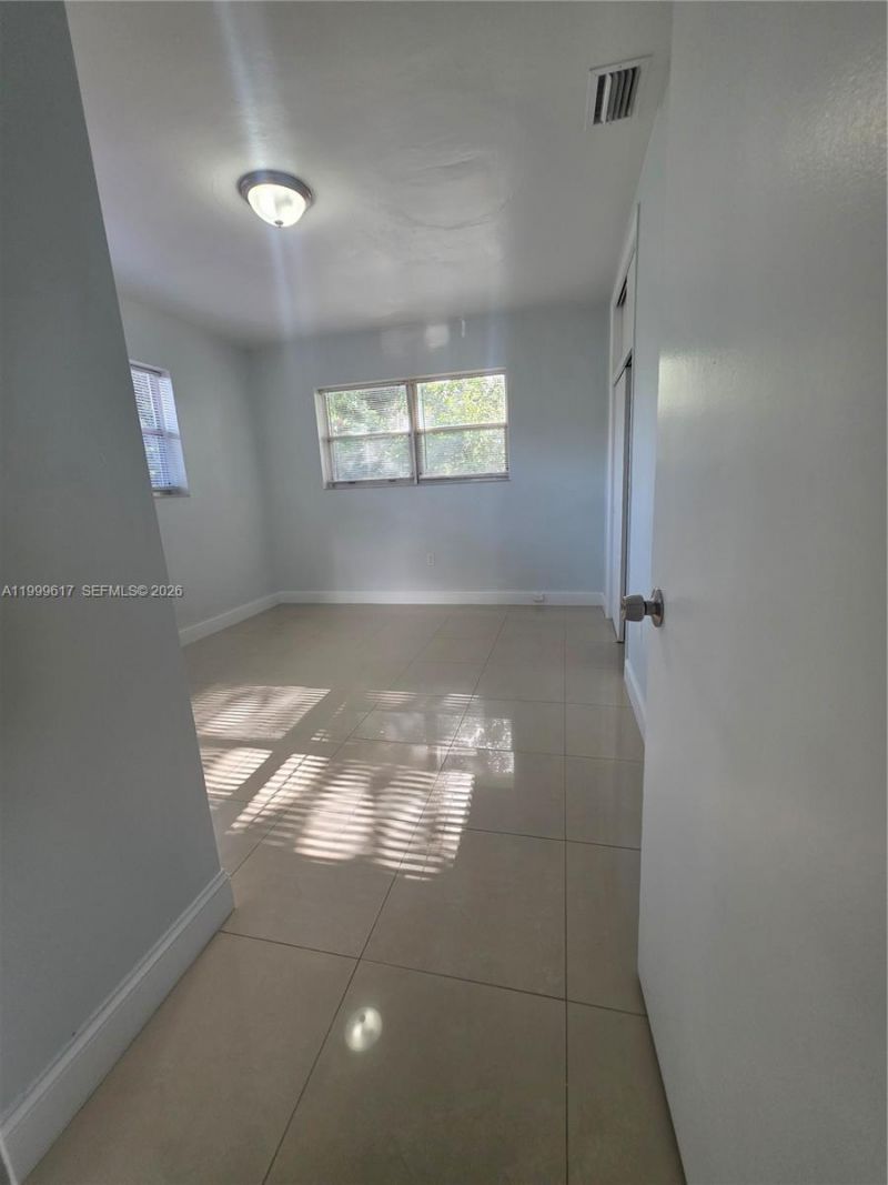 2832 SW 37th Ave, Unit 2834, Miami, FL 33133 Photo