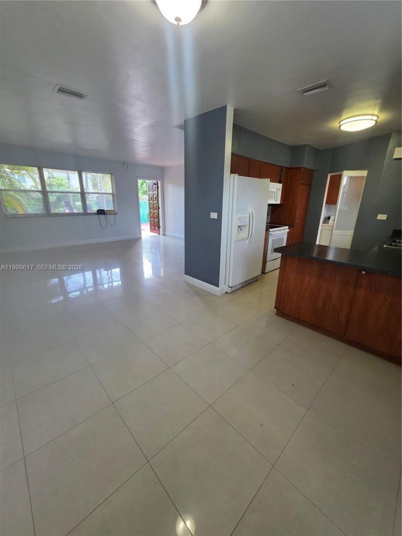 2832 SW 37th Ave, Unit 2834, Miami, FL 33133 Photo