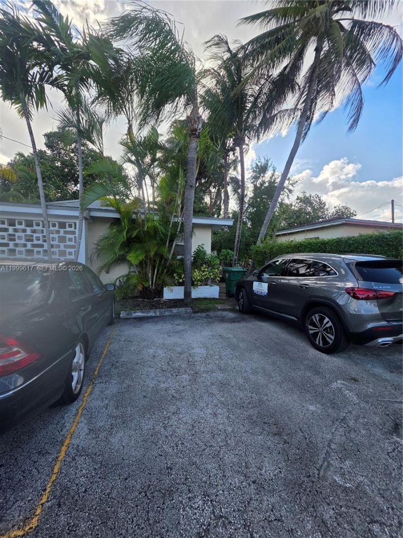 2832 SW 37th Ave, Unit 2834, Miami, FL 33133 Photo