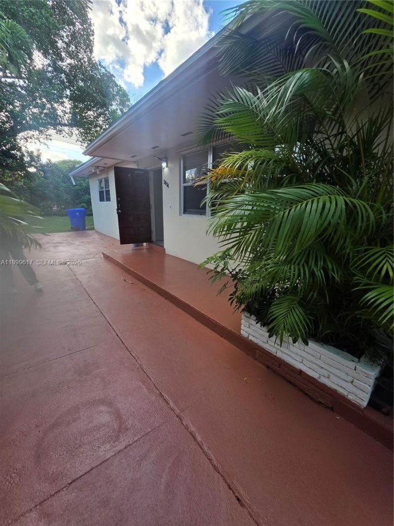 2832 SW 37th Ave, Unit 2834, Miami, FL 33133 Photo