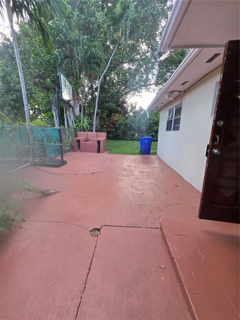 2832 SW 37th Ave, Unit 2834, Miami, FL 33133 Photo