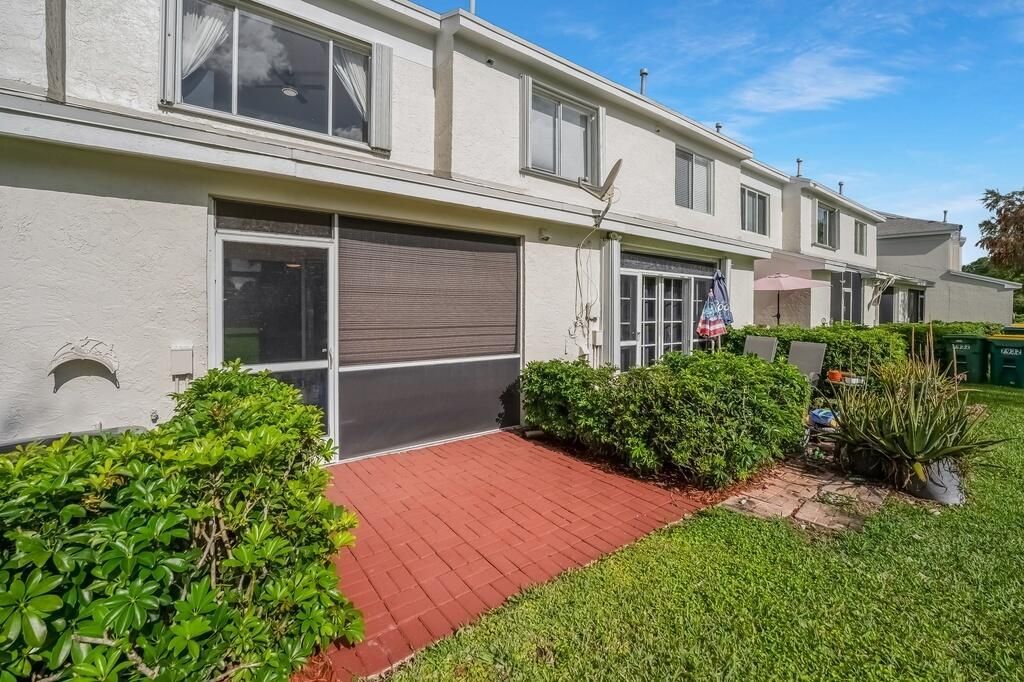 7928 Sanibel Drive, Tamarac, FL 33321 Photo