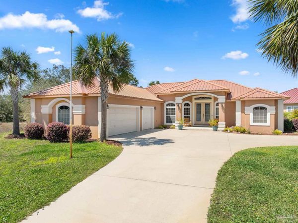 1621 Smugglers Cove Cir, Gulf Breeze, FL 32563