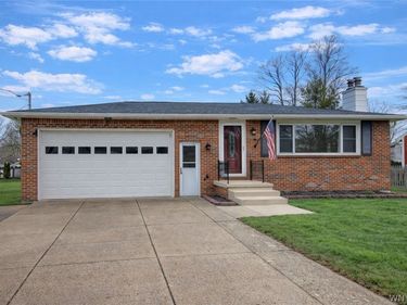 6886 Hamilton Drive, Derby, NY 14047