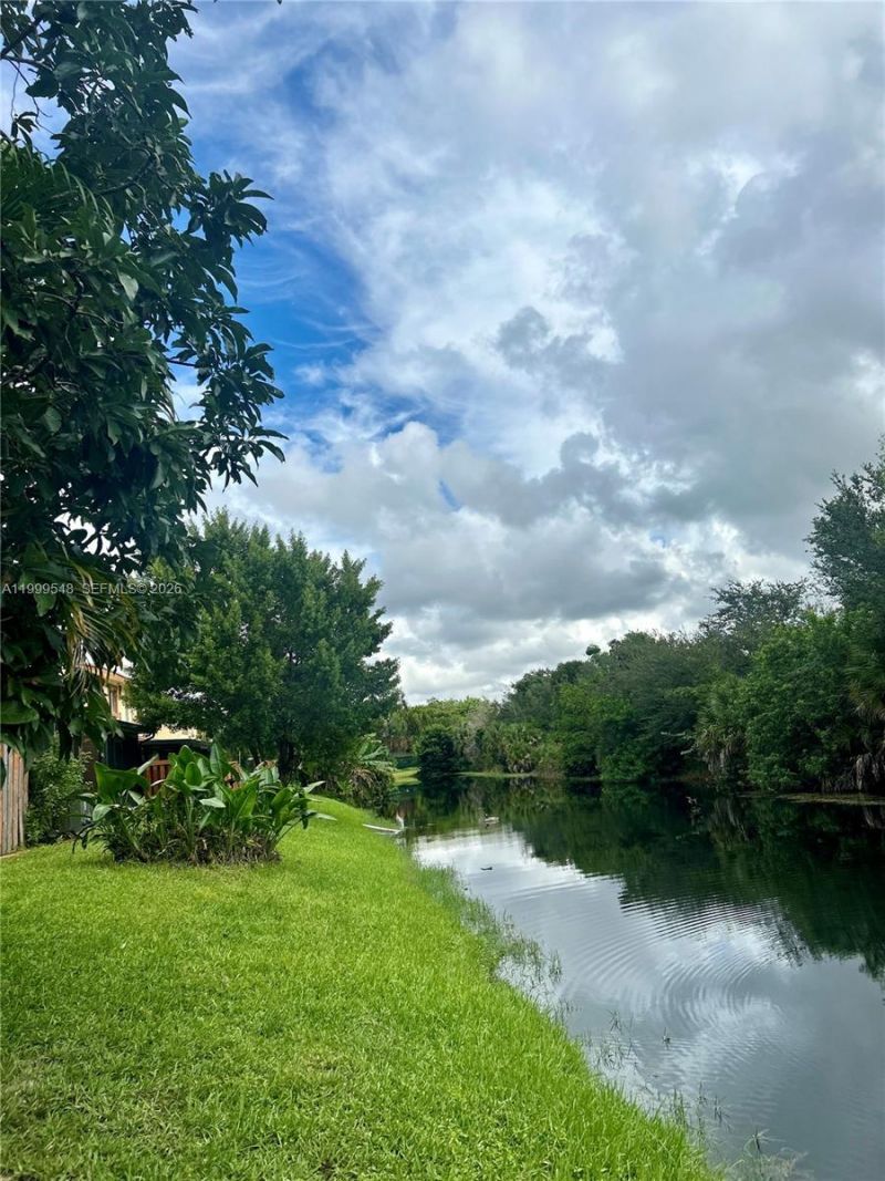 4056 Sierra Ter, Sunrise, FL 33351 Photo