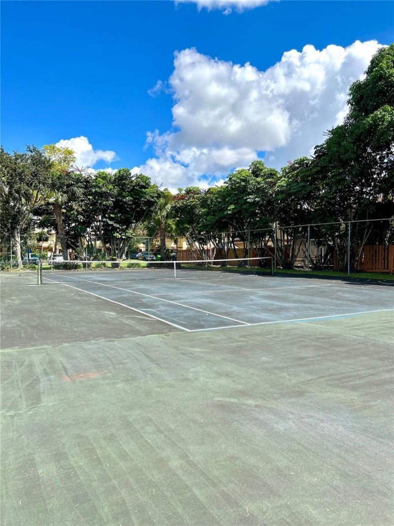 4056 Sierra Ter, Sunrise, FL 33351 Photo