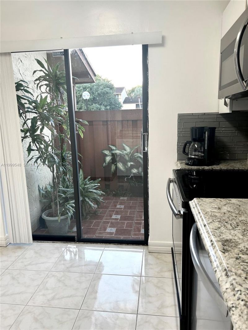 4056 Sierra Ter, Sunrise, FL 33351 Photo