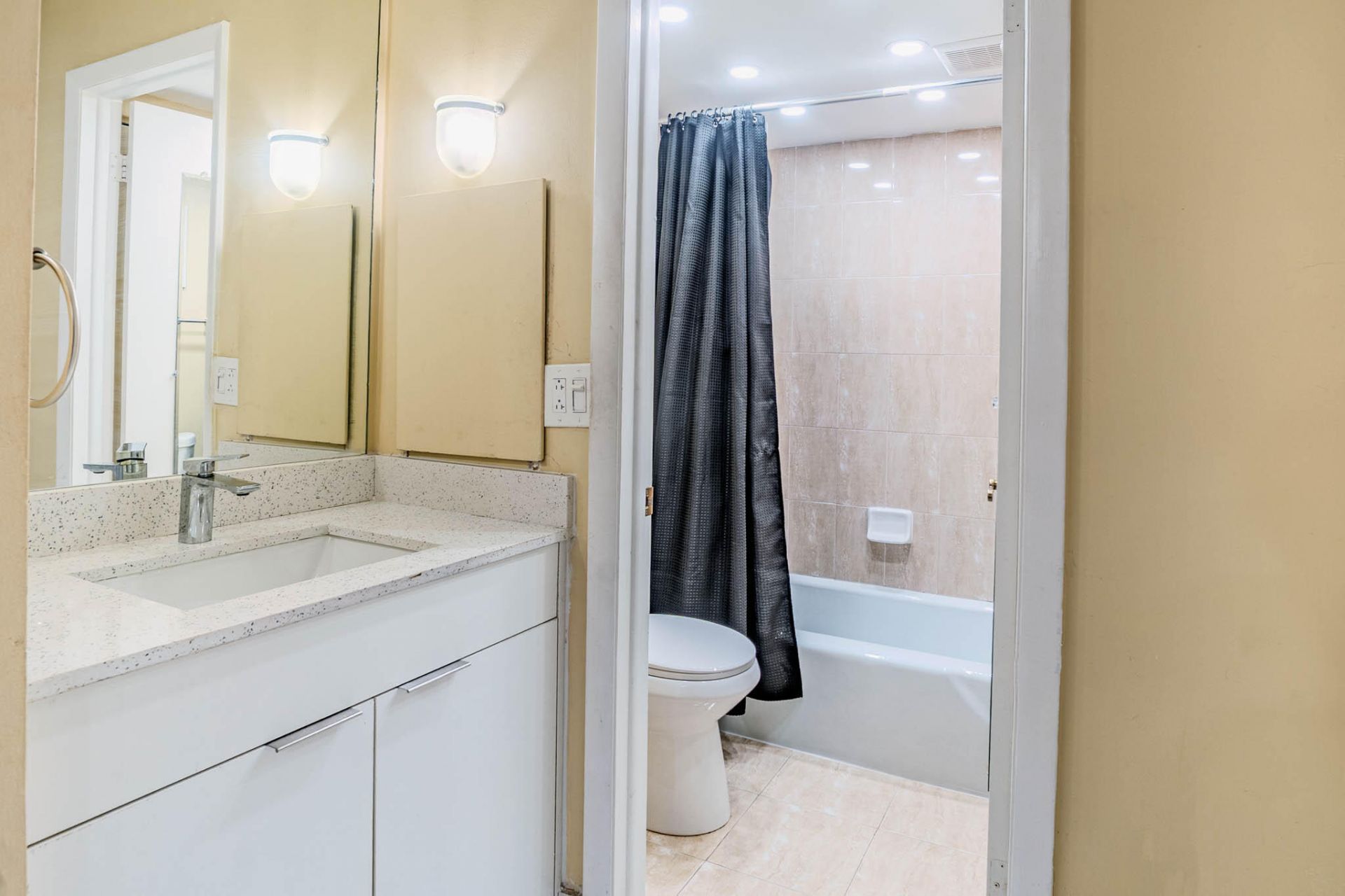 3710 Inverrary Drive, Unit 2s, Lauderhill, FL 33319 Photo