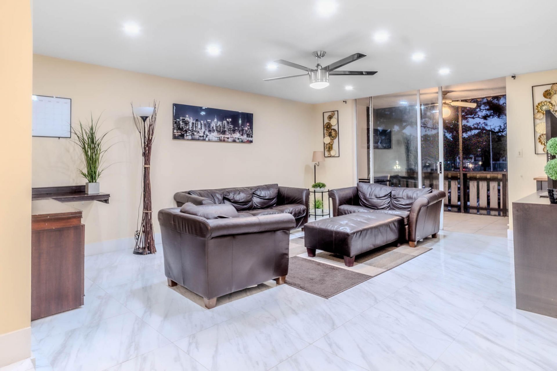 3710 Inverrary Drive, Unit 2s, Lauderhill, FL 33319 Photo