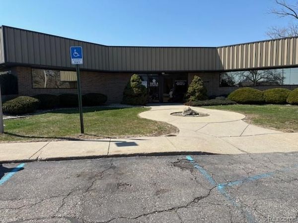 5040 Villa Linde Parkway, Flint Township, Mi 48532
