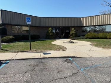 5040 Villa Linde Parkway, Flint Twp, MI 48532