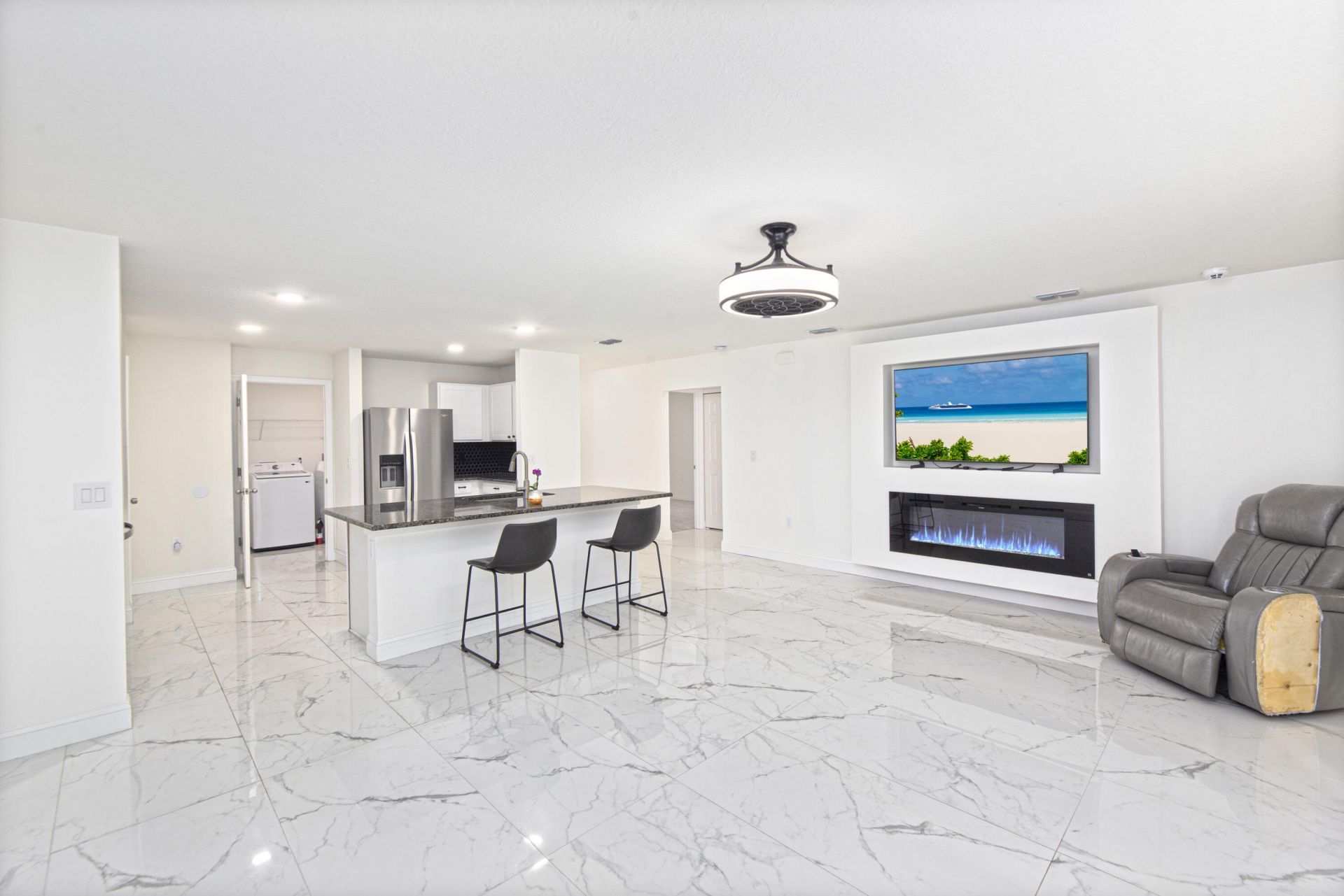 228 SE Sims Circle, Port Saint Lucie, FL 34984 Photo