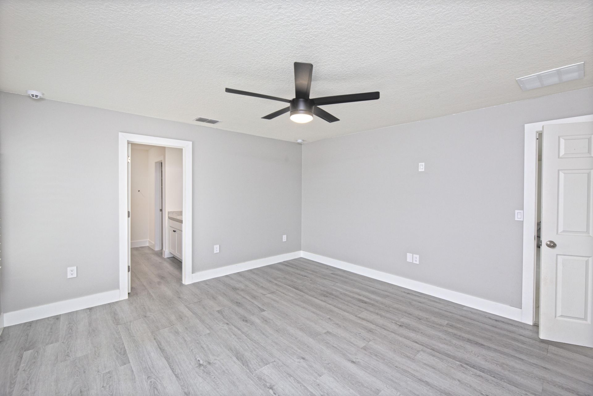 228 SE Sims Circle, Port Saint Lucie, FL 34984 Photo