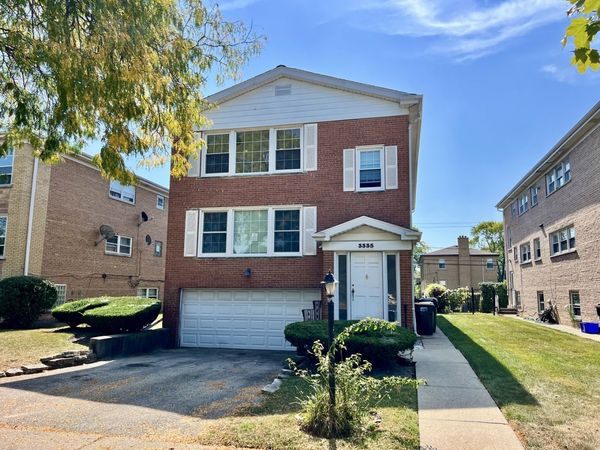 3335 W Pratt Avenue , Unit 2, Lincolnwood, IL 60712