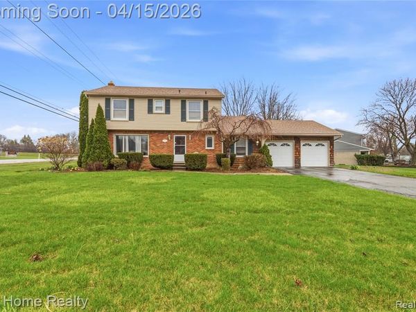 25982 Kilreigh Drive, Farmington Hills, MI 48336