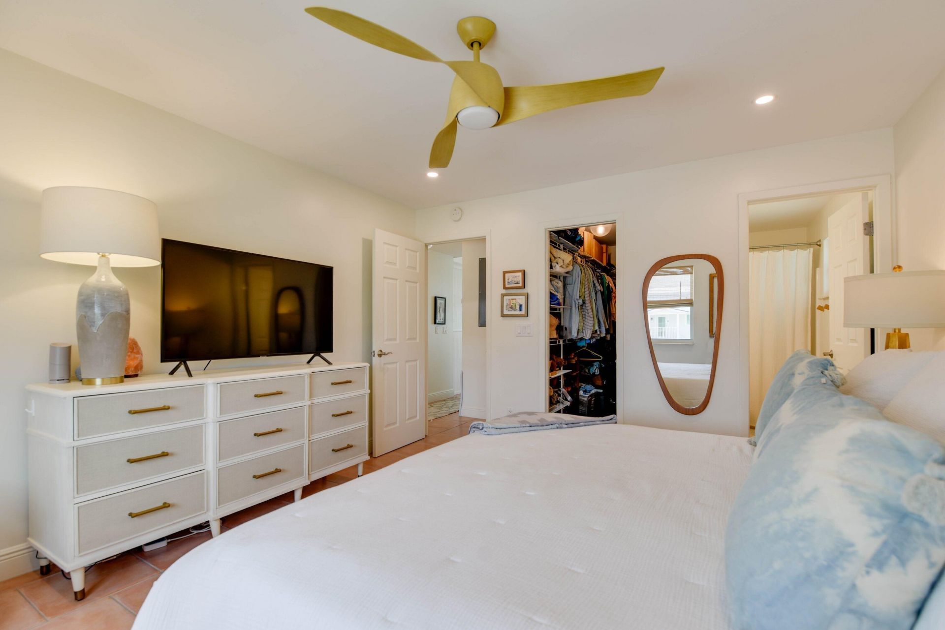 637 E Caribbean Drive, Summerland Key, FL 33042 Photo