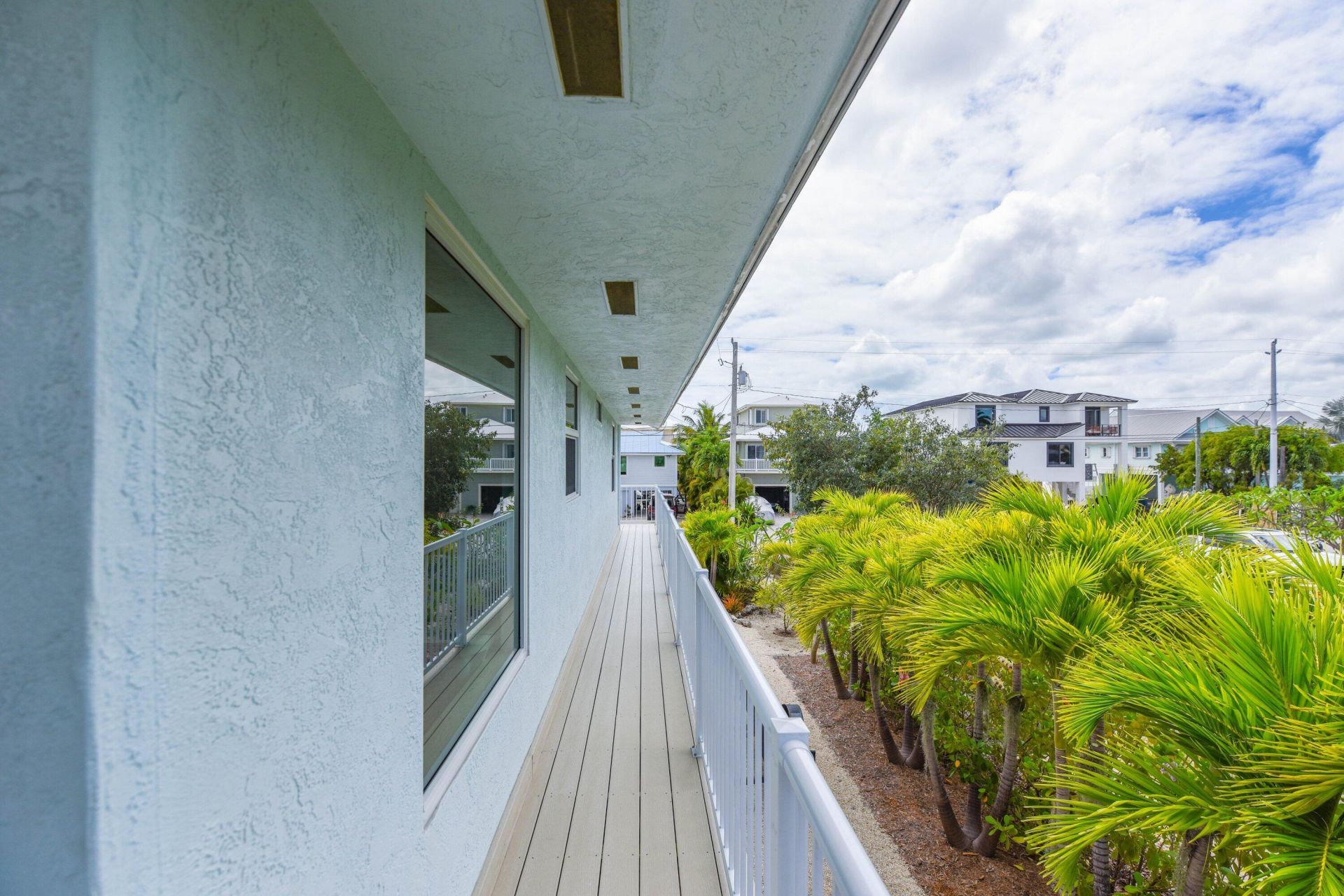 637 E Caribbean Drive, Summerland Key, FL 33042 Photo