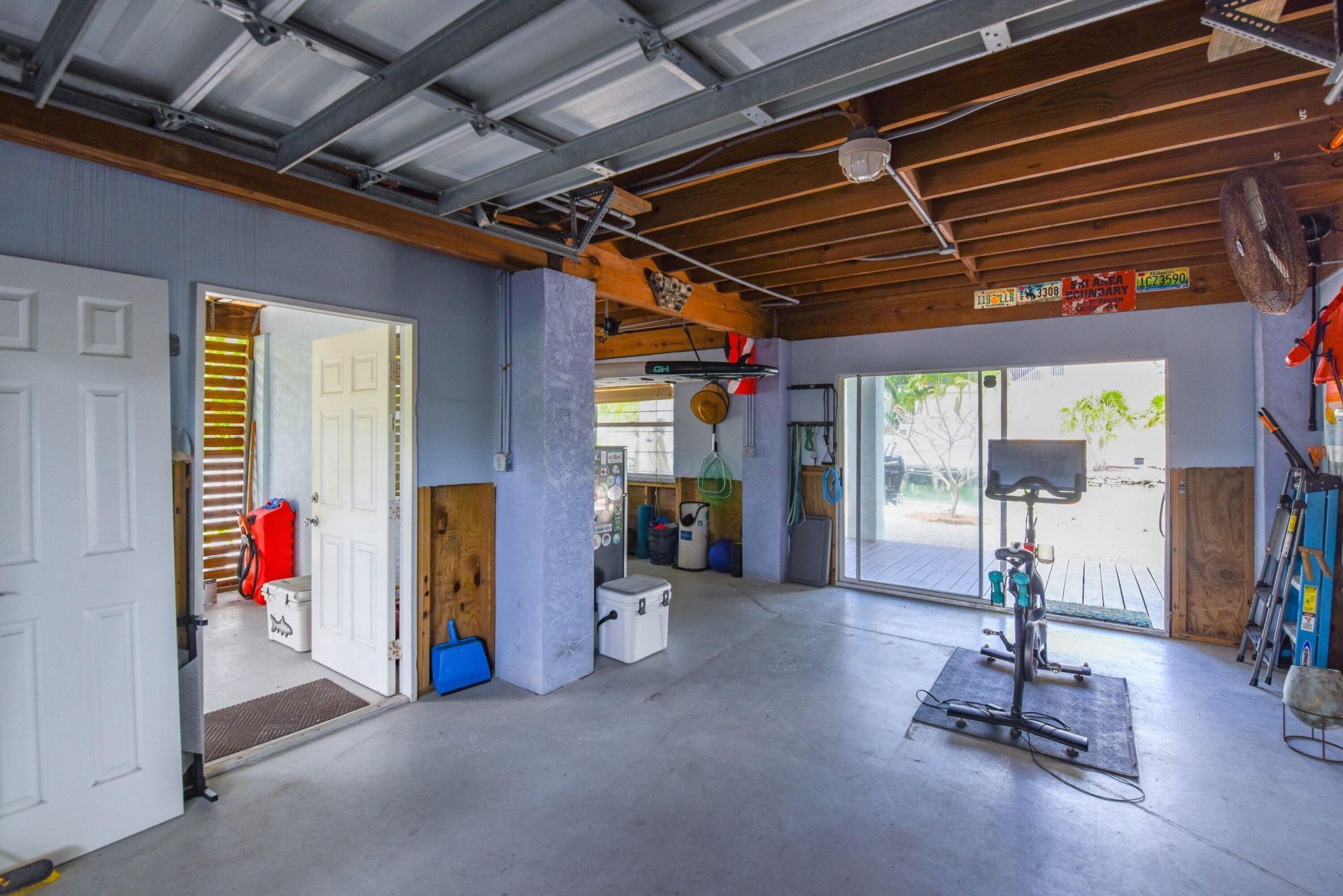 637 E Caribbean Drive, Summerland Key, FL 33042 Photo