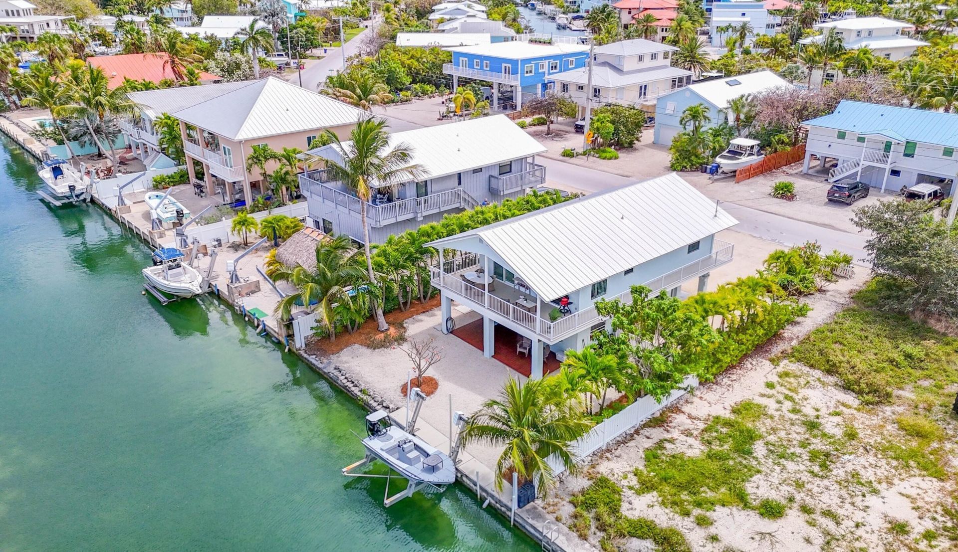 637 E Caribbean Drive, Summerland Key, FL 33042 Photo