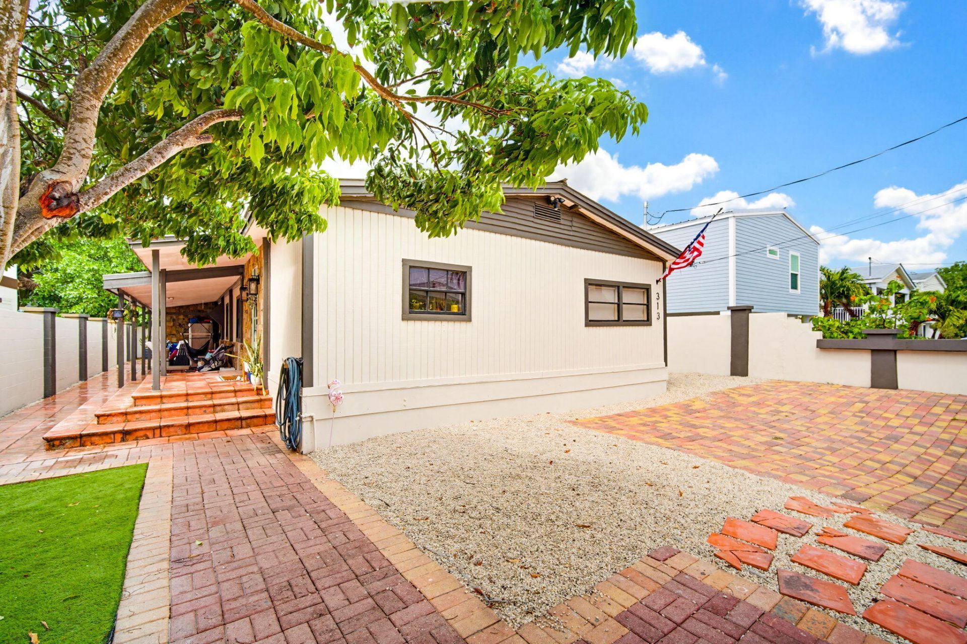 313 Avenue D, Big Coppitt, FL 33040 Photo