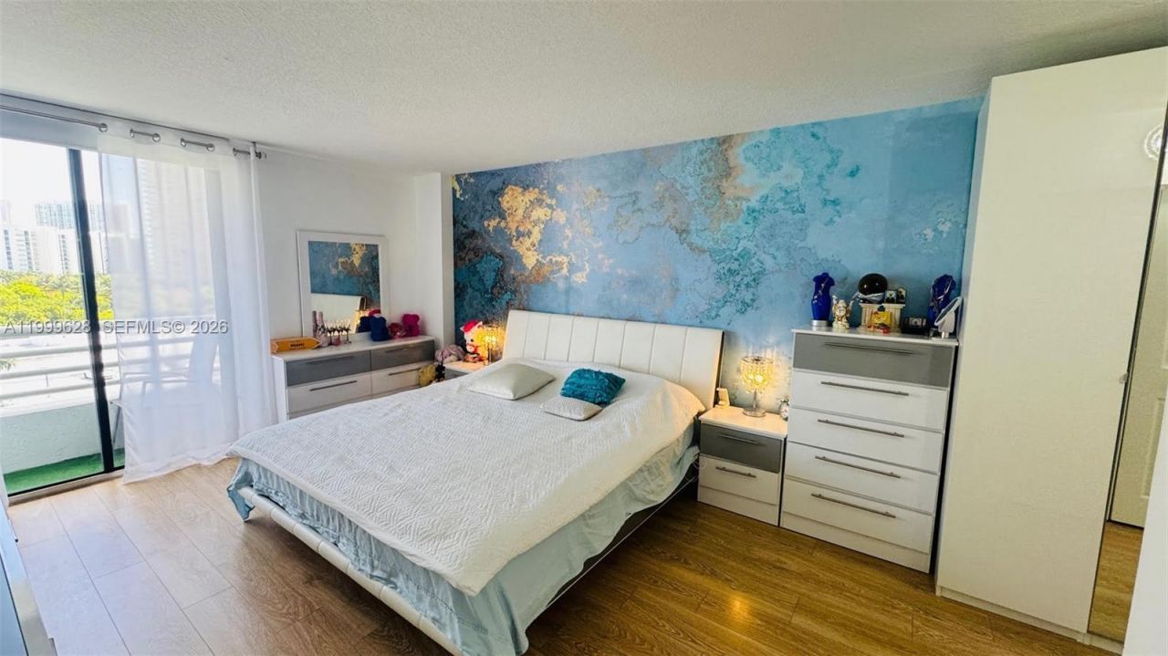 3300 NE 192nd St, Unit 814, Aventura, FL 33180 Photo