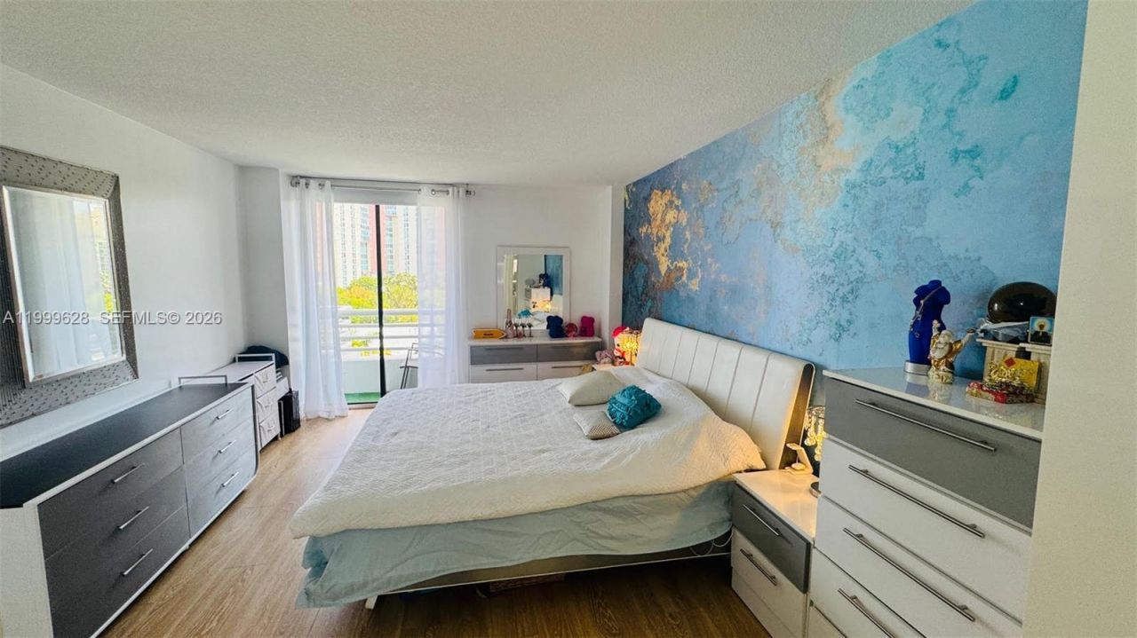 3300 NE 192nd St, Unit 814, Aventura, FL 33180 Photo