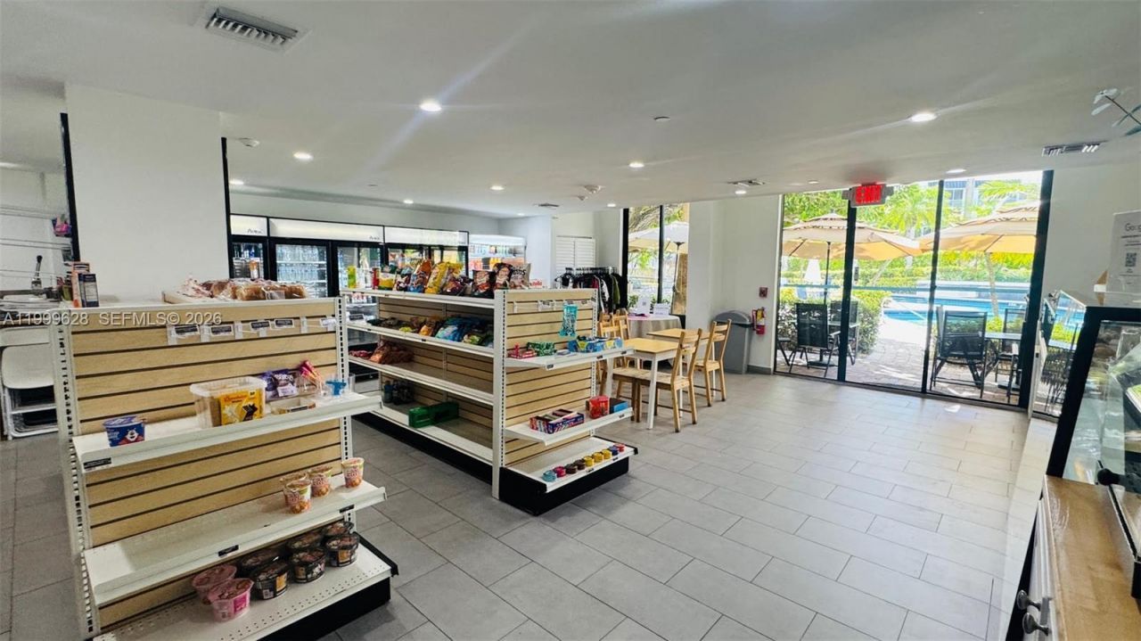 3300 NE 192nd St, Unit 814, Aventura, FL 33180 Photo