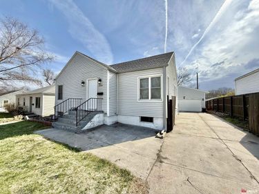 2920 S 11th Street, Lincoln, NE 68502