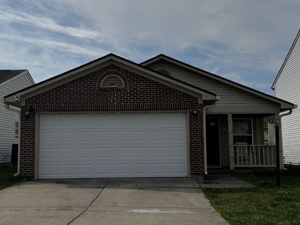 529 Meadows Edge Lane, Indianapolis, IN 46217