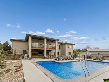 22321 Ponderosa Road, Gretna, NE 68028